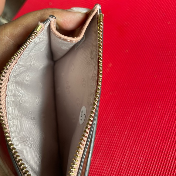 Authentic Tory Burch Wallet with Zipper and 5 card slots - Pink with Gold T - Picture 4 of 7